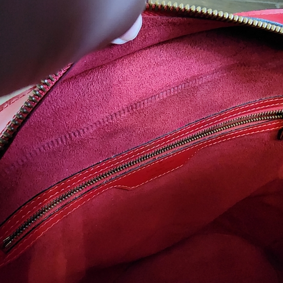 Louis Vuitton Red EPI St Jacques GM - Picture 13 of 16